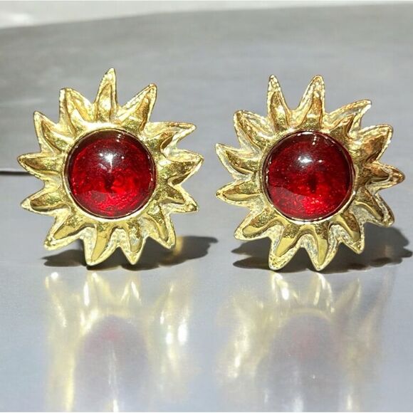 Chanel Vintage Sunburst Red Glass Clip on Earrings - Picture 1 of 7
